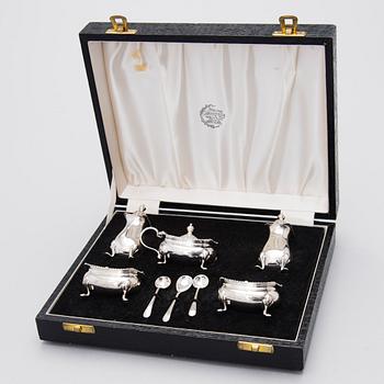 An 8-piece spice set in silver, Adie Brothers Ltd, Birmingham, England 1961-1962.