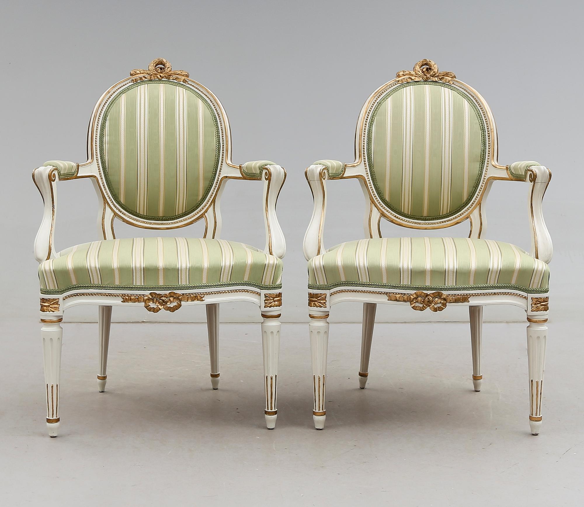 KARMSTOLAR, 1 par, gustaviansk stil, 1900-talets början.