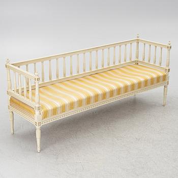Soffa, gustaviansk stil, 1900-talets andra hälft.