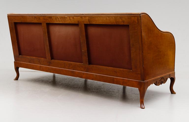 SOFFA, rokokostil, 1900-talets första hälft.
