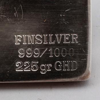 TACKOR, 2 st, finsilver, 999/1000. Totalvikt ca 450 gram.