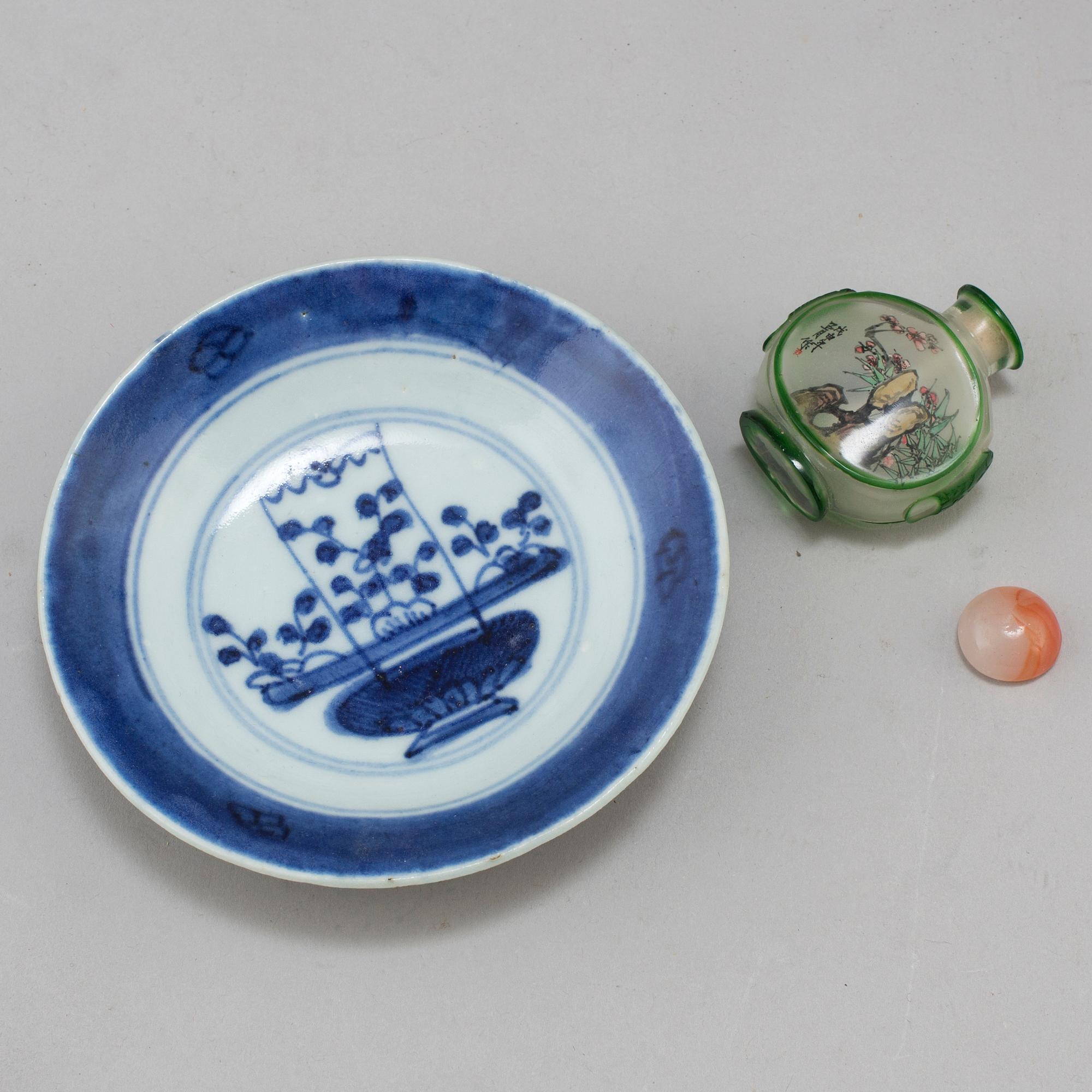 An imari bowl with cover, bowl, and a pair of dishes, Japan, Meiji (1868-1912).