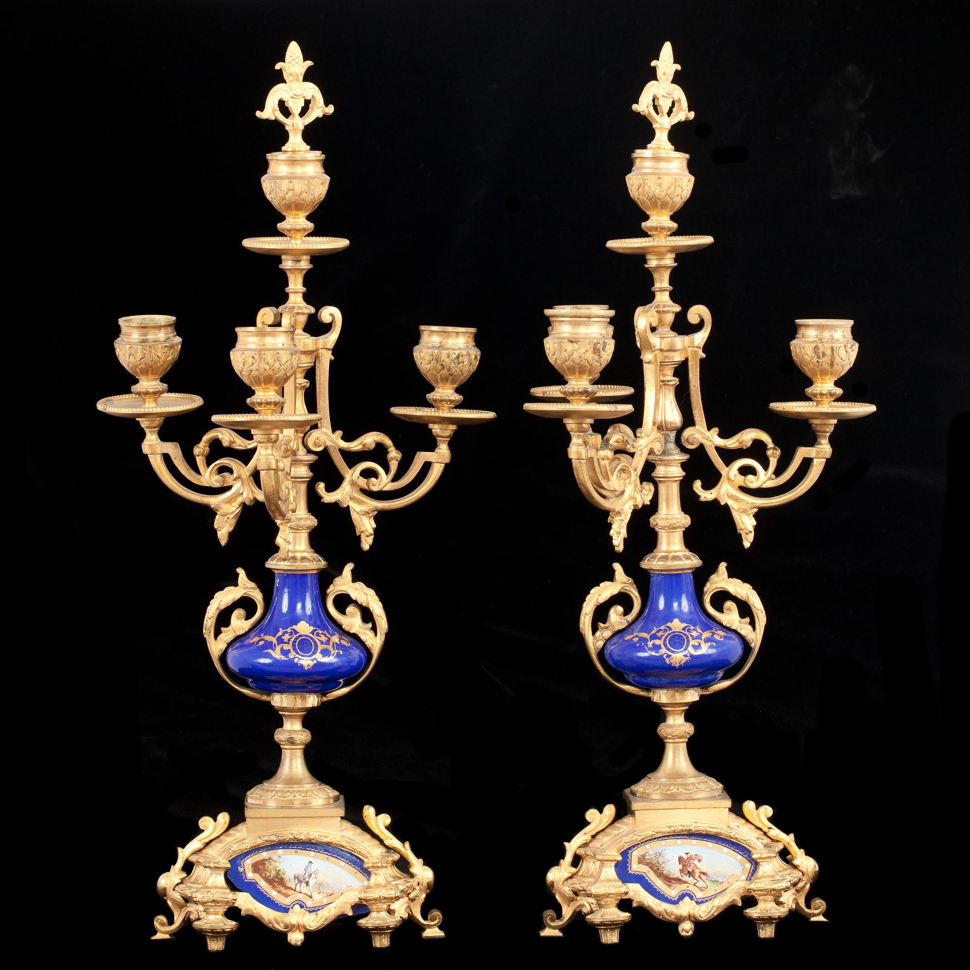 KANDELABRAR, ett par, nyrokoko, 1800-talets slut.