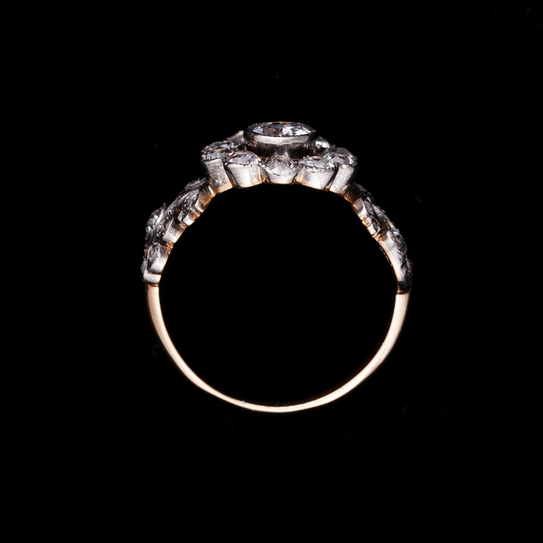 RING, 18K guld, diamanter. Vikt ca 3,4 g.