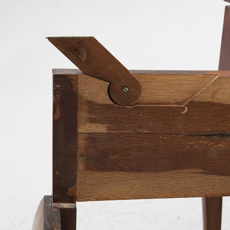 Spelbord/byrå, queen Anne-stil, 1900-tal.