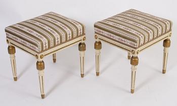 TABURETTER, ett par, Gustaviansk stil.