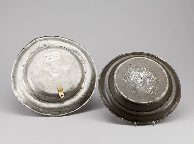 SKÅLFAT, 2 st, tenn, bland annat Johan Fredrik Werrenrath, Lund, verksam 1847-1900.
