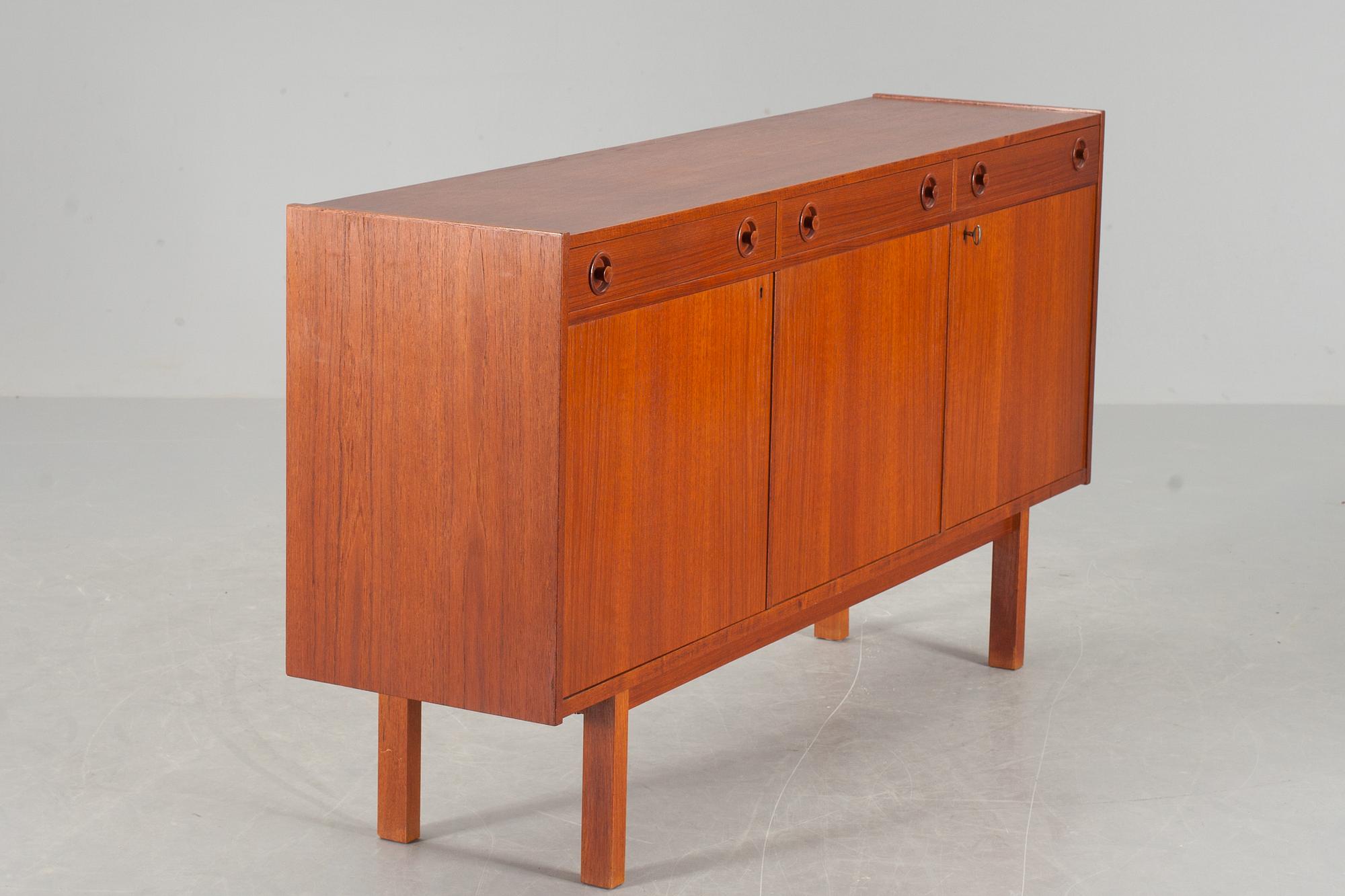 SIDEBOARD, 1900-talets andra hälft.