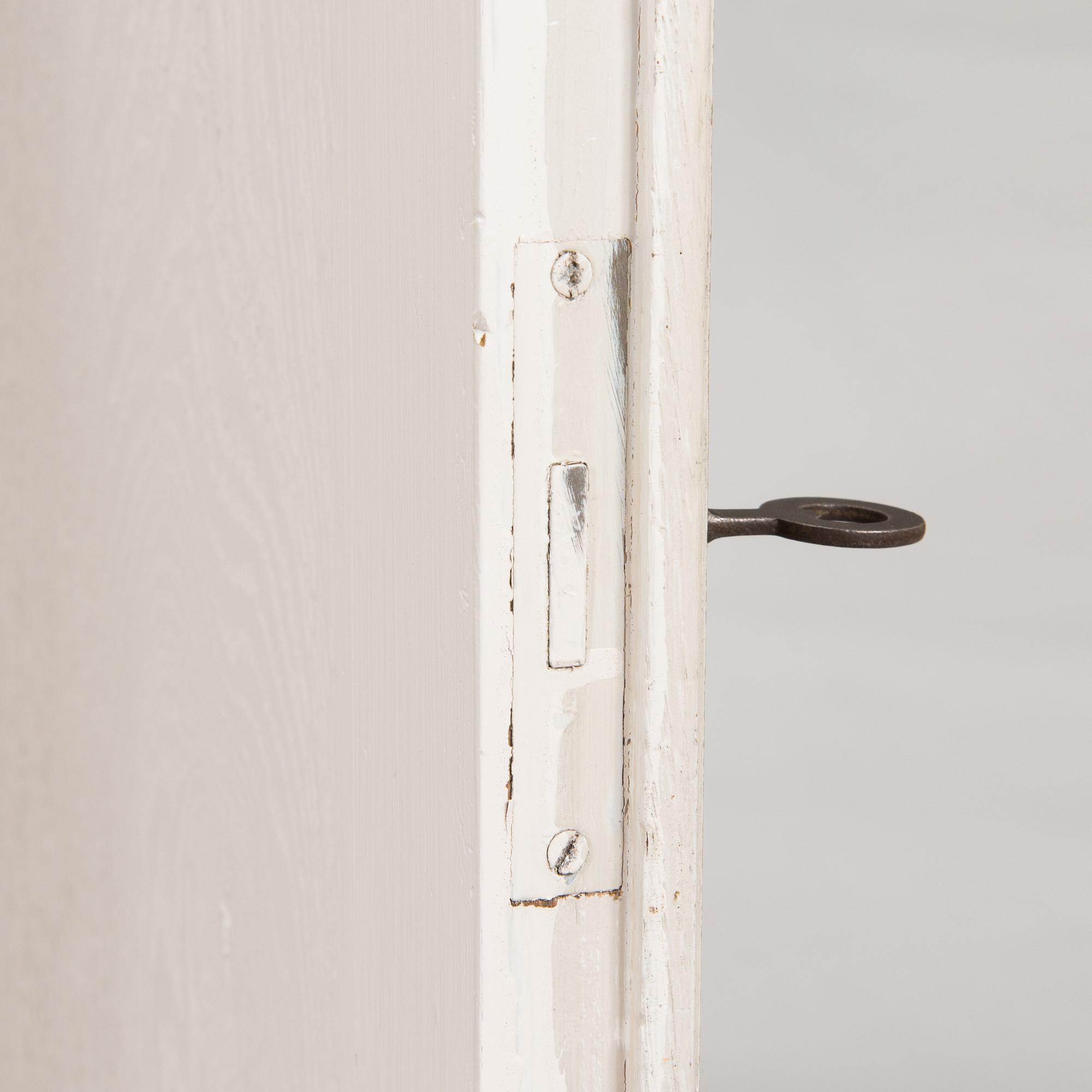 Vitrinskåp, sekelskiftet 1900.