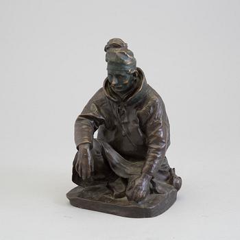 CHRISTIAN ERIKSSON, SKULPTUR, mörkpatinerad brons. Sittande same, signerad 1902.