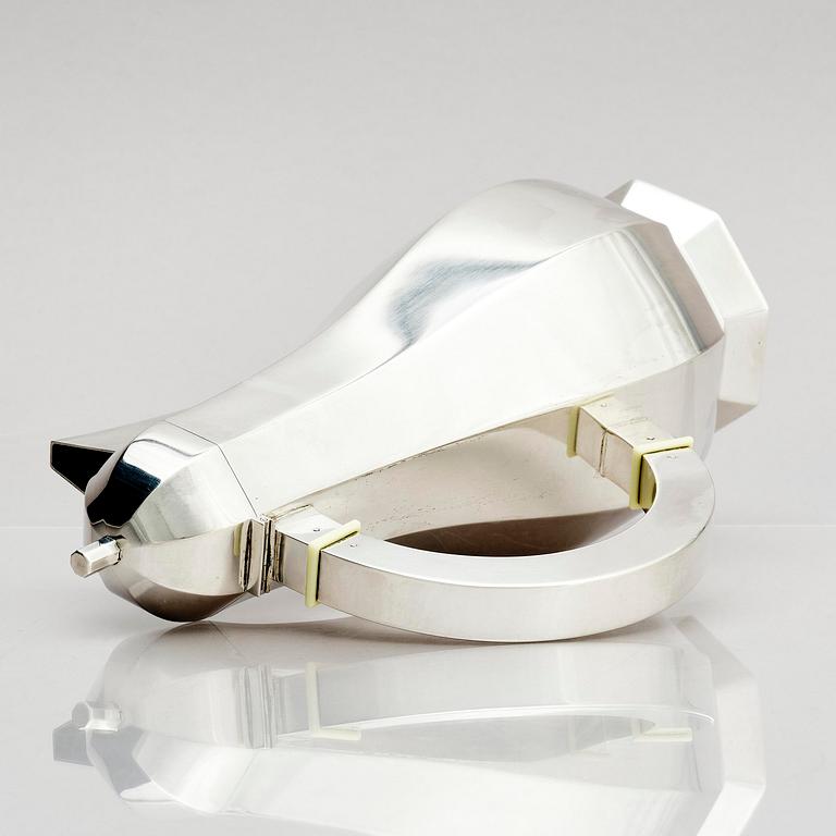 Wiwen Nilsson, a sterling silver coffee pot, Lund, Sweden 1972.