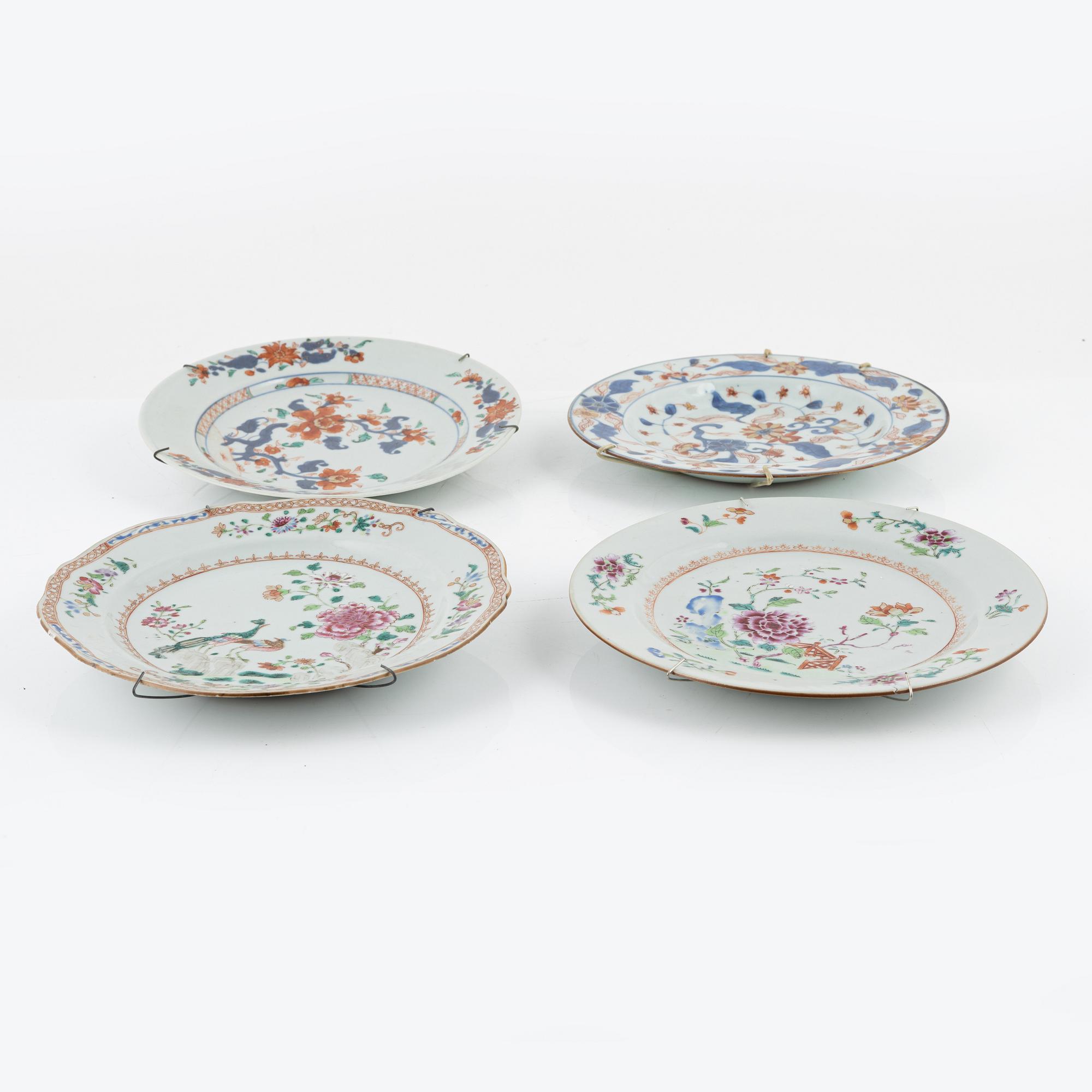 A group of eight Chinese porcelain dishes, Qing dynasty, Qianlong (1736-95) and China, early 20th Century.