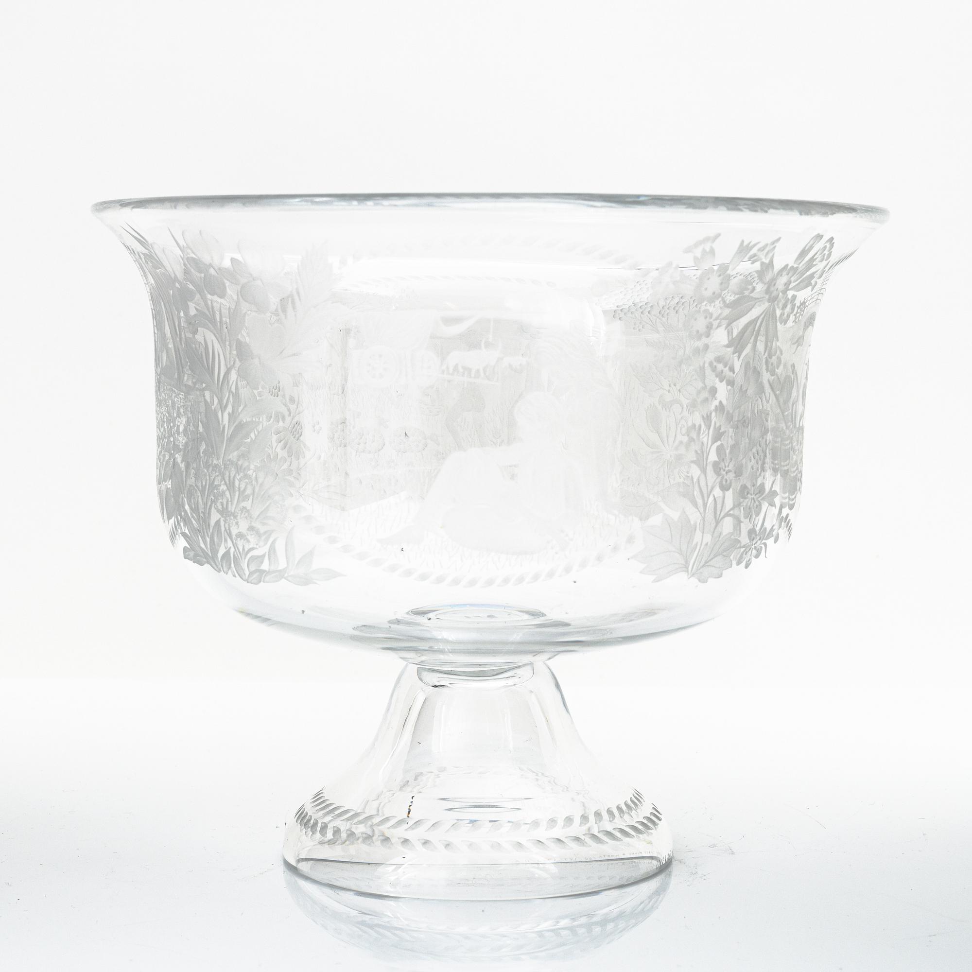 Lisa Bauer, a glass bowl, signed and numbered 160/175, Kosta, 1978.