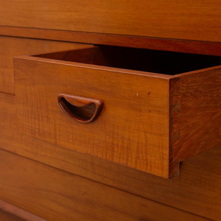 Peter Hvidt & Orla Mølgaard Nielsen, a pair of bookcases/a shelving system, Søborg møbler, Denmark, 1960's.