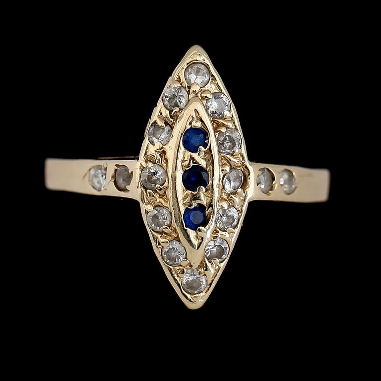 RING, 14K guld, safirer och diamanter.