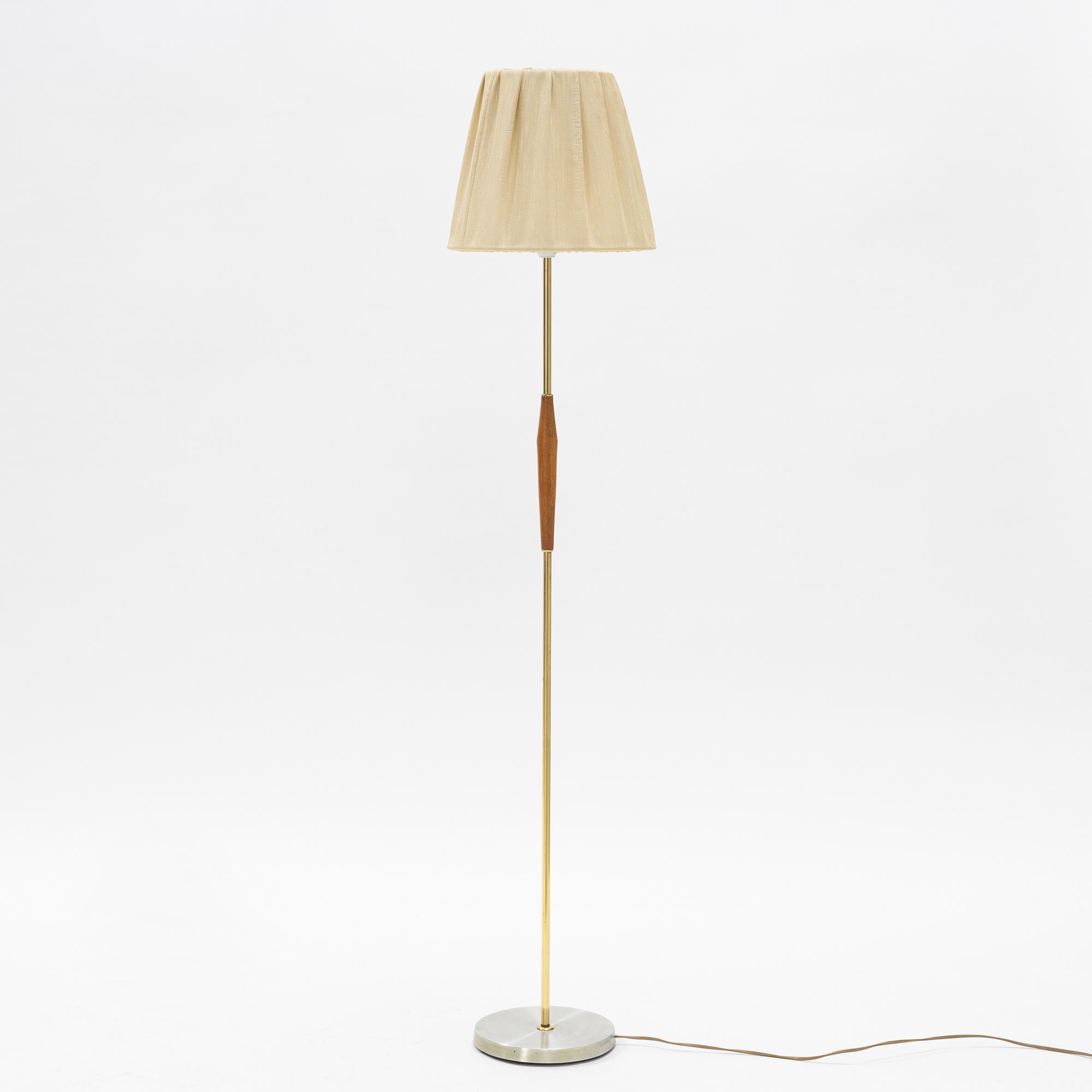 A mid 20th century floor lamp.