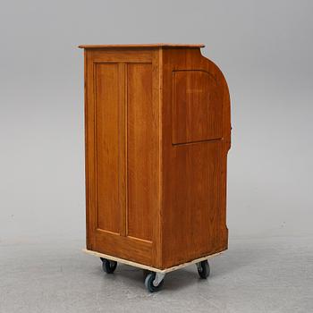 A cabinet from the forst half of the 20th century.