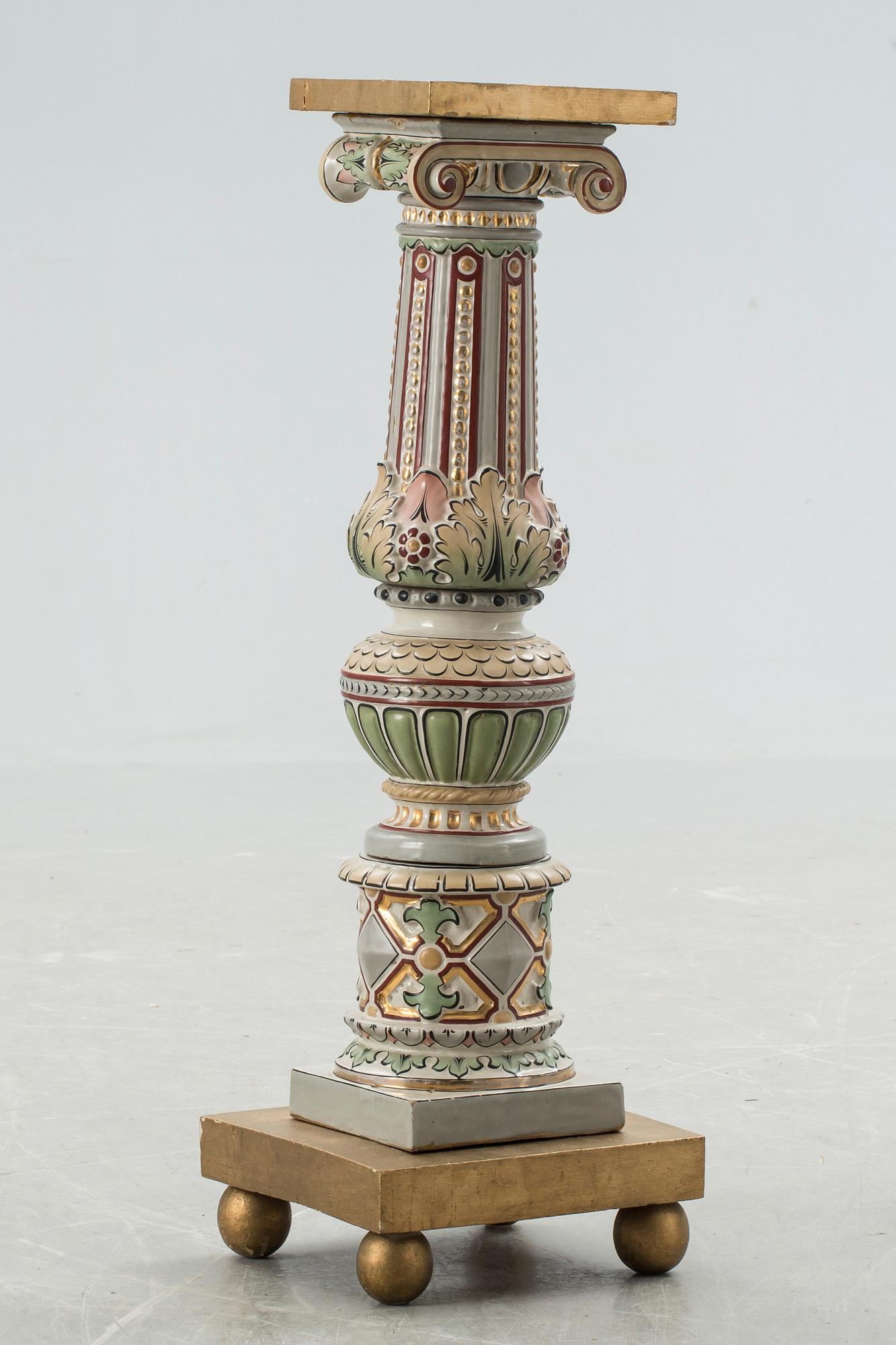 PIEDESTAL, flintgods, nyrenässans, 1900-talets början.