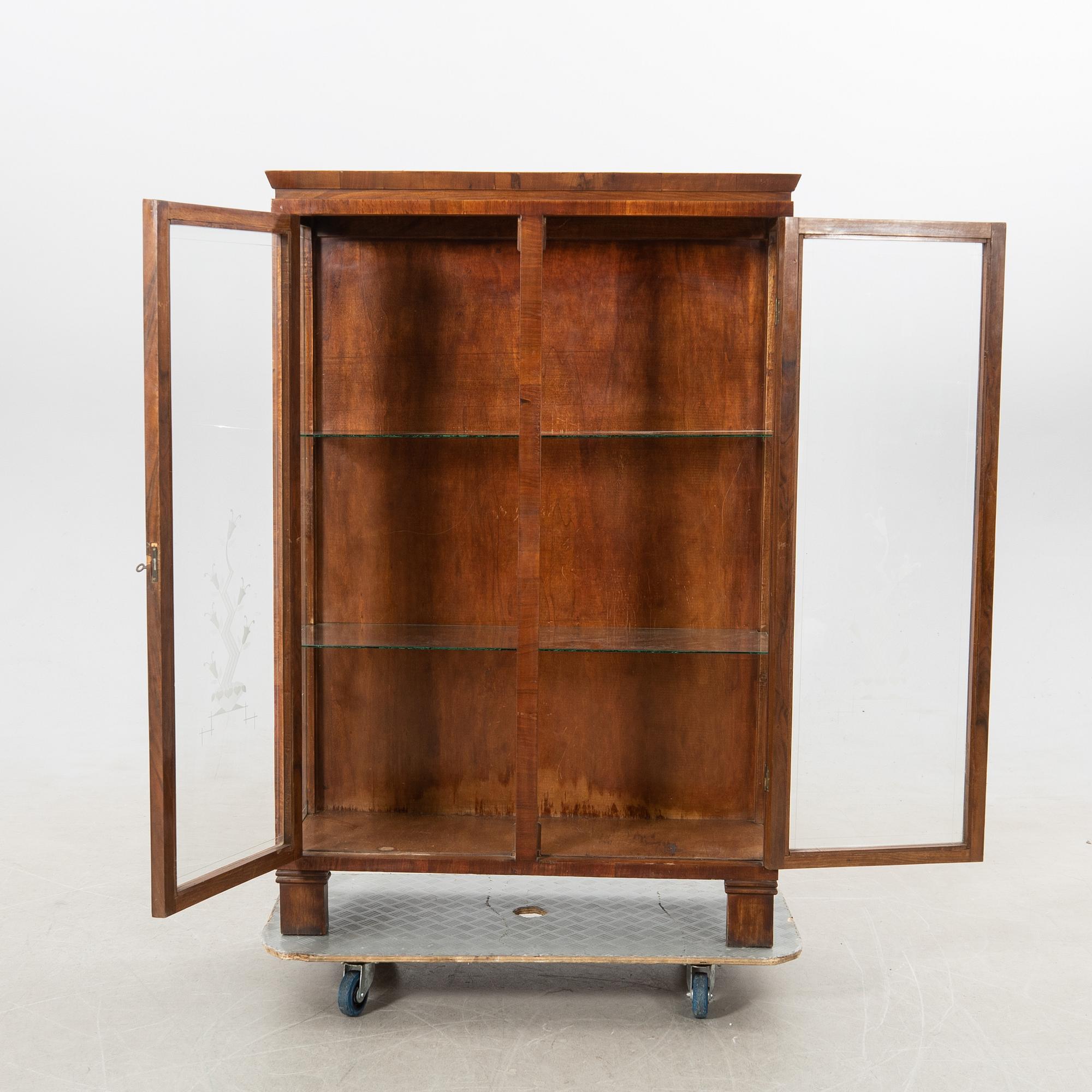 Display cabinet, Art Deco, first half of the 20th century.