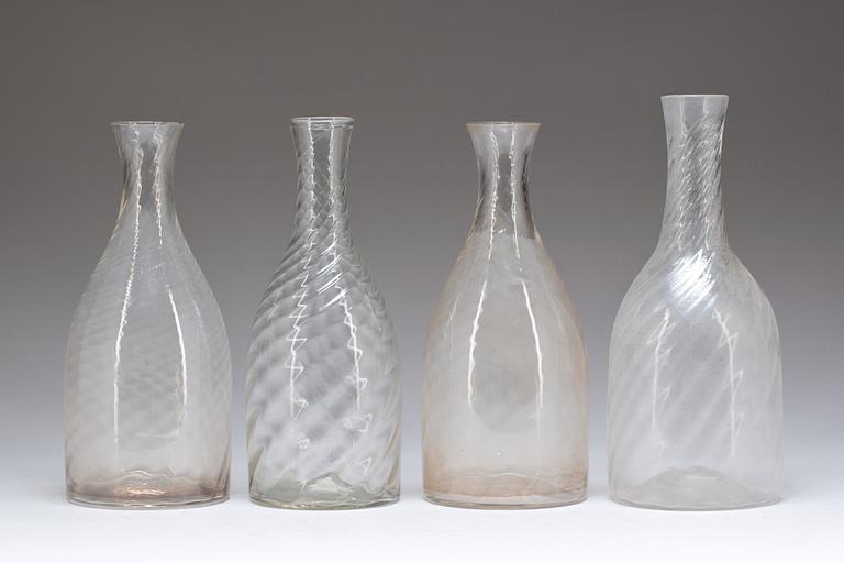 VATTENKARAFFER, glas, 4 st. 1800-talets.