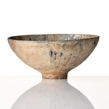 A Kashan lustre pottery Bowl, Persia, 13-14th century.