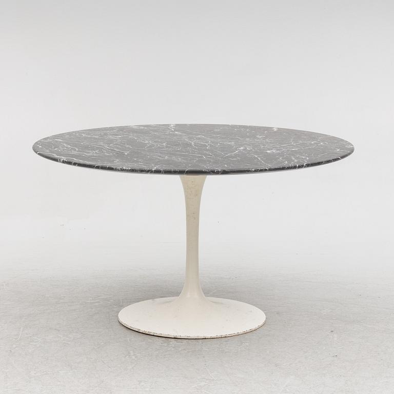 Eero Saarinen, a 'Tulip' coffee table, Knoll International or licensed manufactured by Nordiska Kompaniet, 1960s-70s.