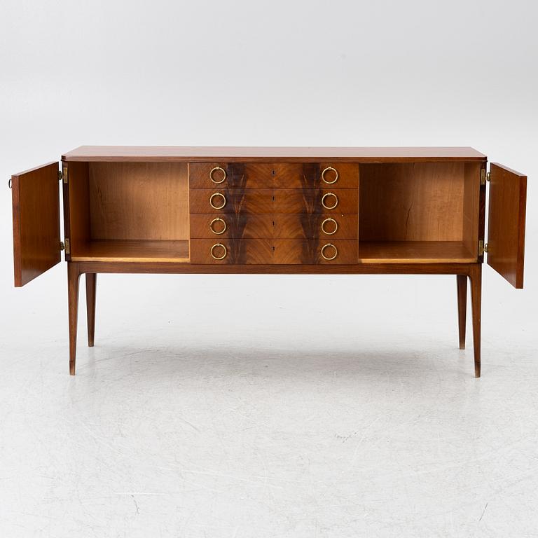 Bertil Fridhagen, sideboard, "Edvard", Svenska Möbelfabrikerna, Bodafors, omkring 1900-talets mitt.