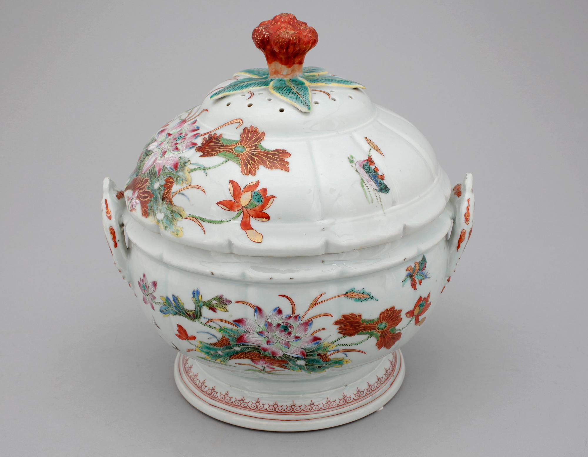 TERRIN med LOCK, kompaniporslin. Qing dynastin, Qianlong (1736-95).