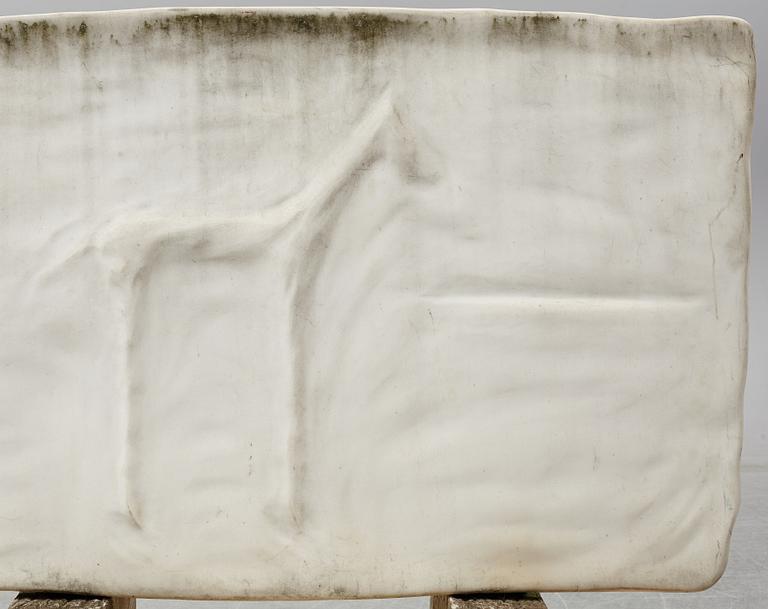 Marc Rizell, marmorskulptur på järnstativ, signerad.