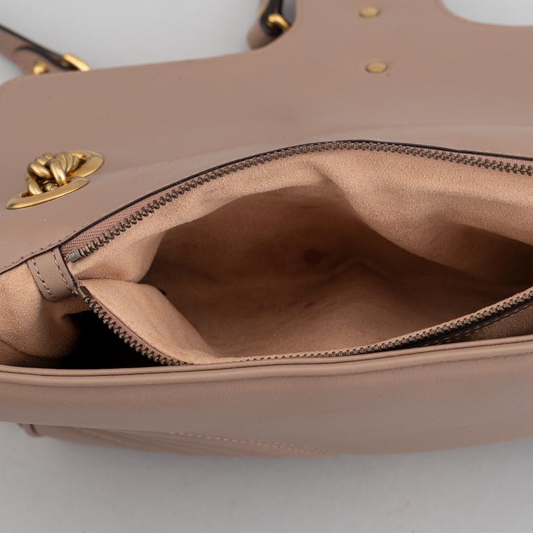 Gucci, a matelassé leather 'Marmont Medium' sholder bag.