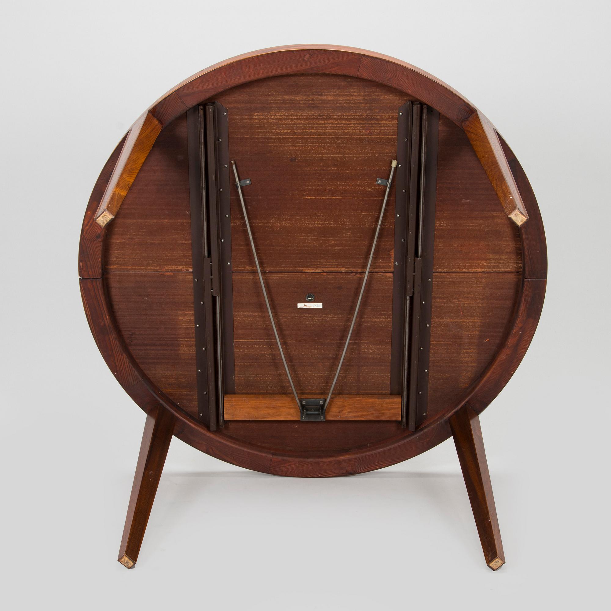 Severin Hansen, mid-20th century dining table, model 180 for Haslev Møbelsnedkeri, Denmark.