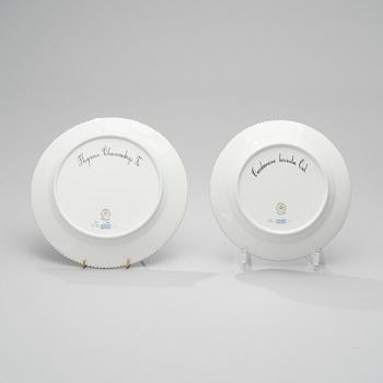 TWO PLATES "Flora Danica", Royal Copenhagen, omkring 1900-talets mitt.