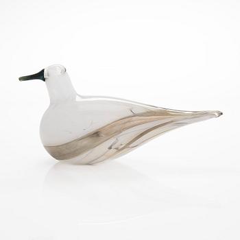 Oiva Toikka, a "Steller's Eider" glass bird and egg, signed O. Toikka Nuutajärvi 2006, the egg numbered 668/750.