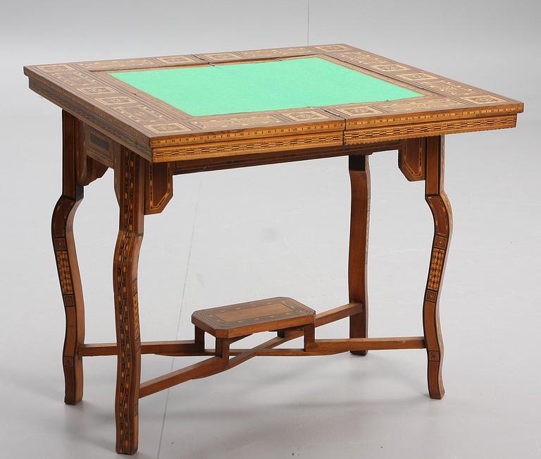 SPELBORD, orientaliskt, 1800-talets slut.