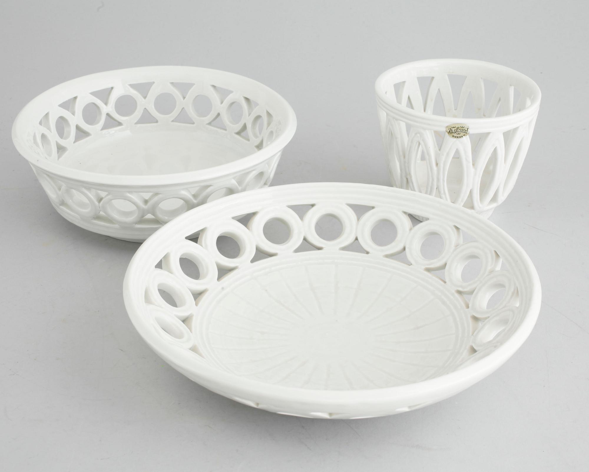 A pair of stoneware bowls, "Olympia", and a flower pot by Gunnar Nylund, Rörstrand, second half of the 20th century.