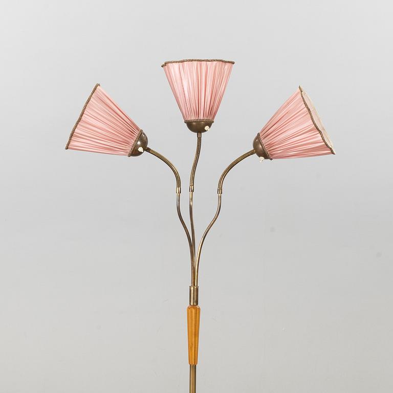 GOLVLAMPA 1940/50-tal AJH.