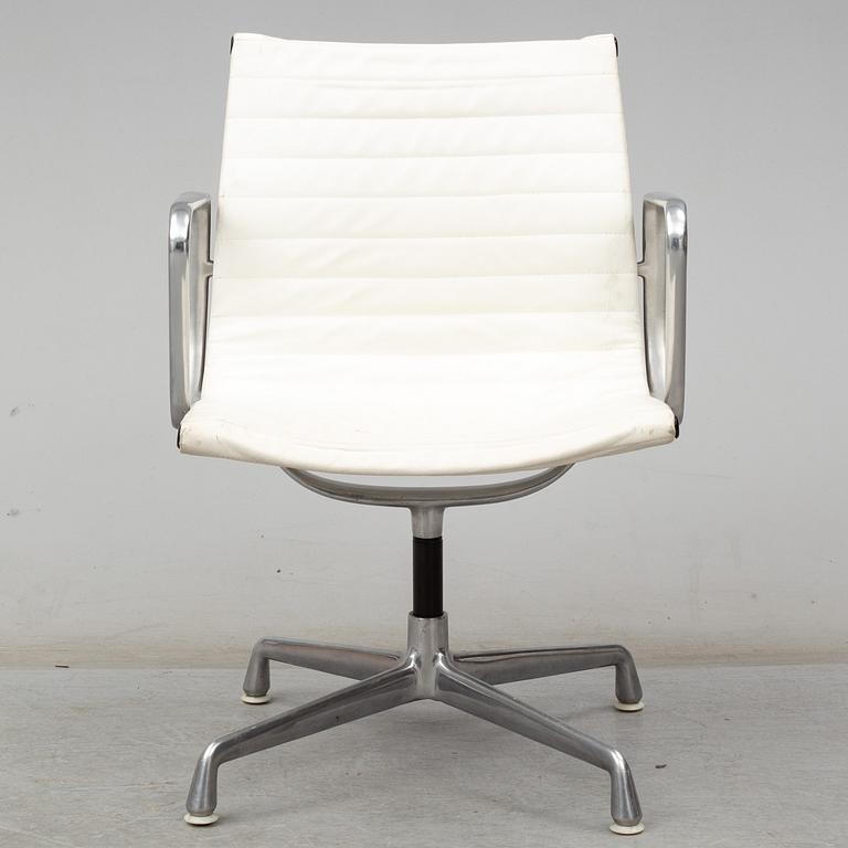 A second half of the 20th century chair by Charles & Ray Eames, no 938-138, Herman Miller.