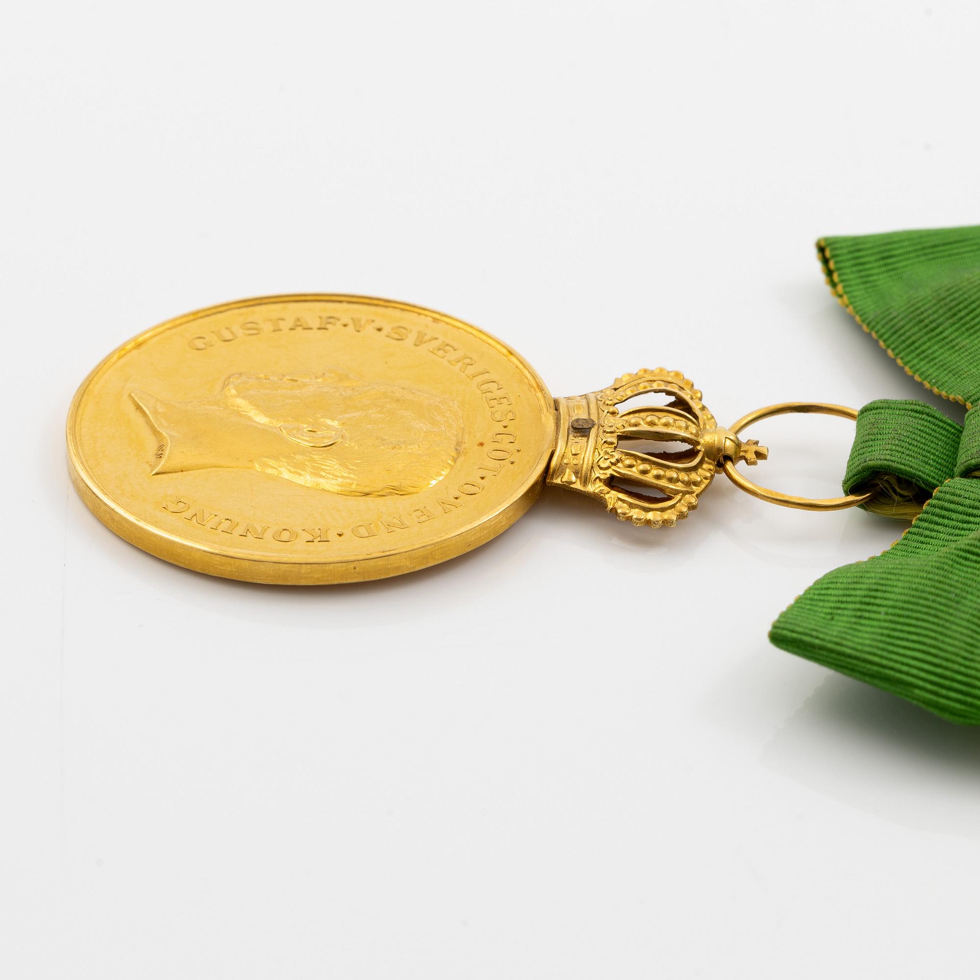 Gustav V, gold medal, Royal Patriotic Society, "for long-standing faithful service".