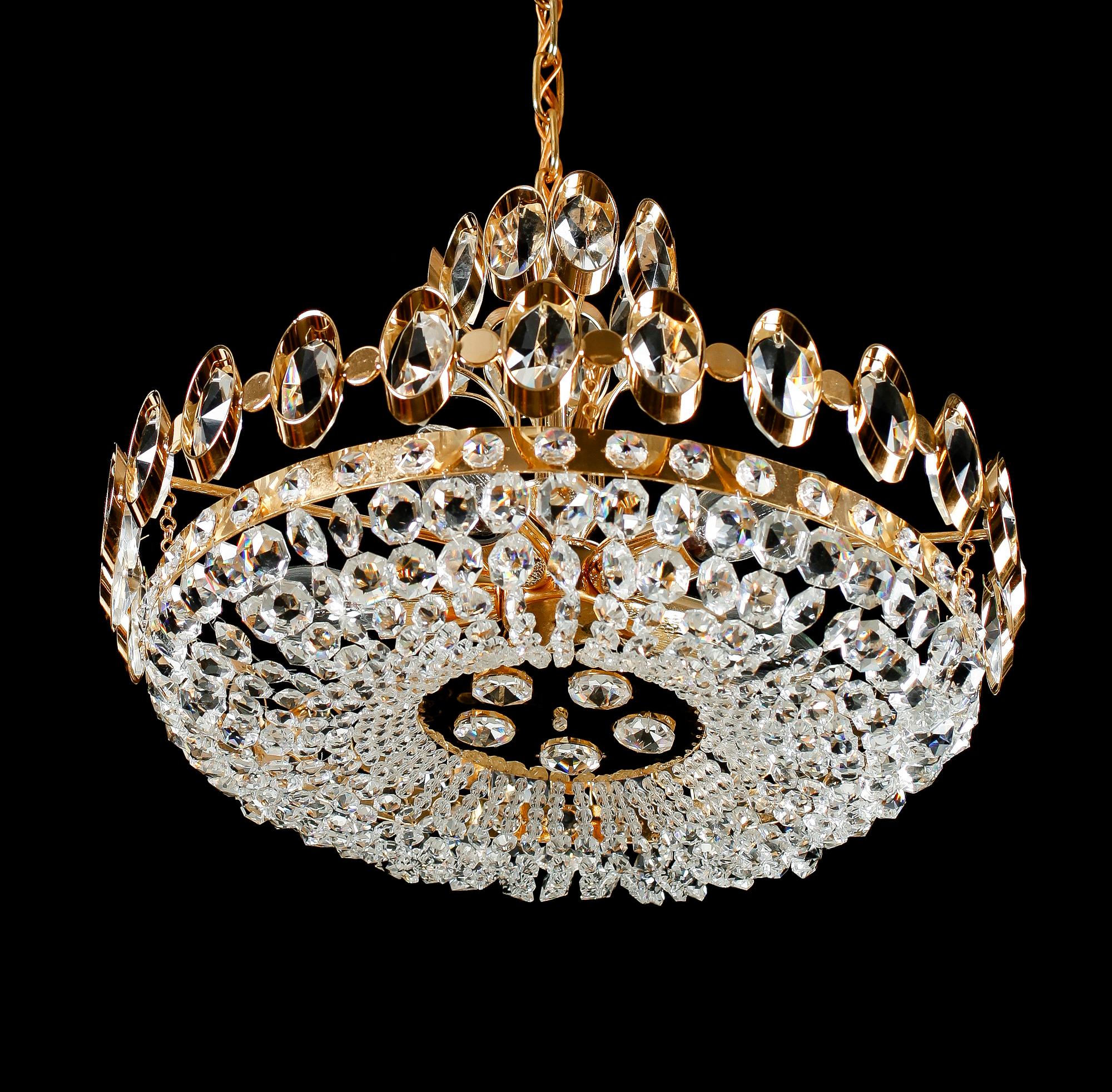 TAKLAMPA, 1900-talets andra hälft. Höjd ca 25 cm.