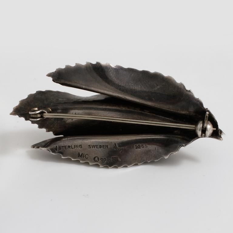 GERTRUD ENGEL, för A Michelsen, Stockholm, 1953, brosch samt armring.