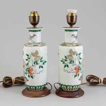 A PAIR OF CHINESE PORCELAIN TABLE LAMPS, 20th century.