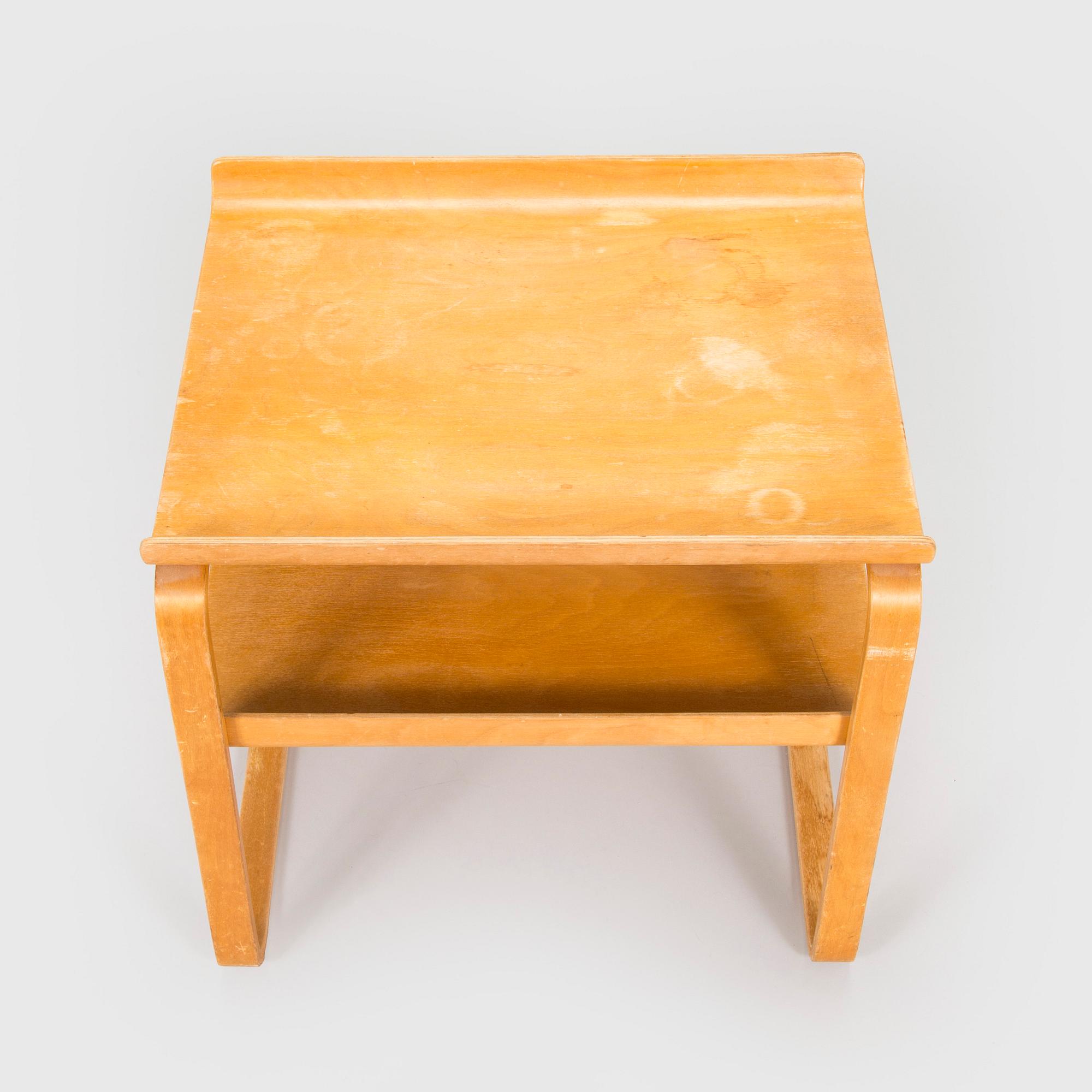 Alvar Aalto, bord, modell 75, för O.Y. Huonekalu-ja Rakennustyötehdas A.B. tidigt 1950-tal.