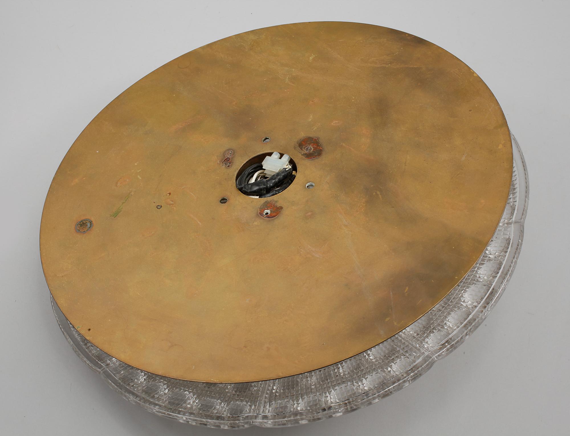 TAKLAMPA, Carl Fagerlund, Orrefors, 1900-talets andra hälft, höjd ca 14 cm.