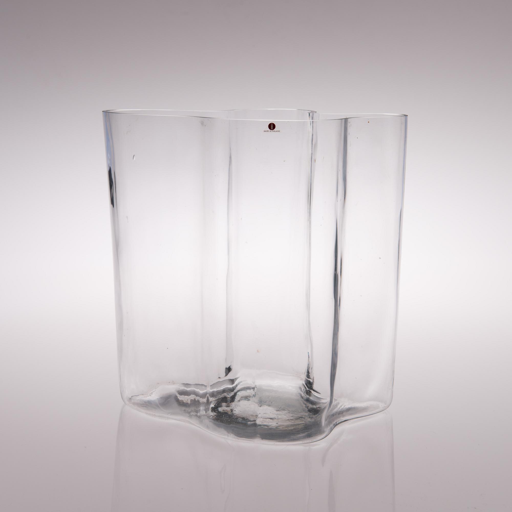 ALVAR AALTO, A VASE. Sign. Alvar Aalto. 1950/60s.