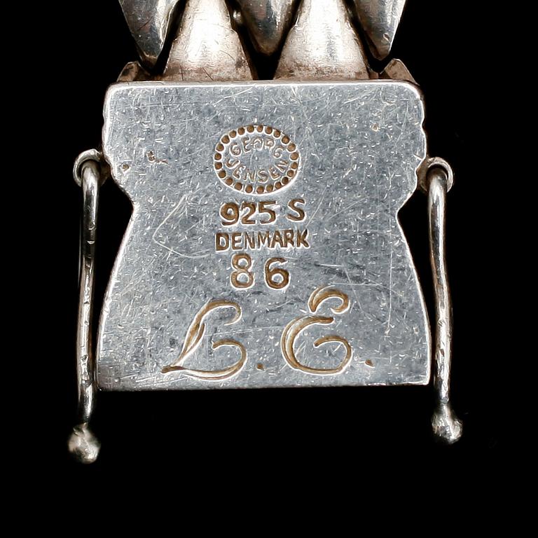 ARMBAND, silver, Georg Jensen, 86, Danmark. Vikt ca 43 g.