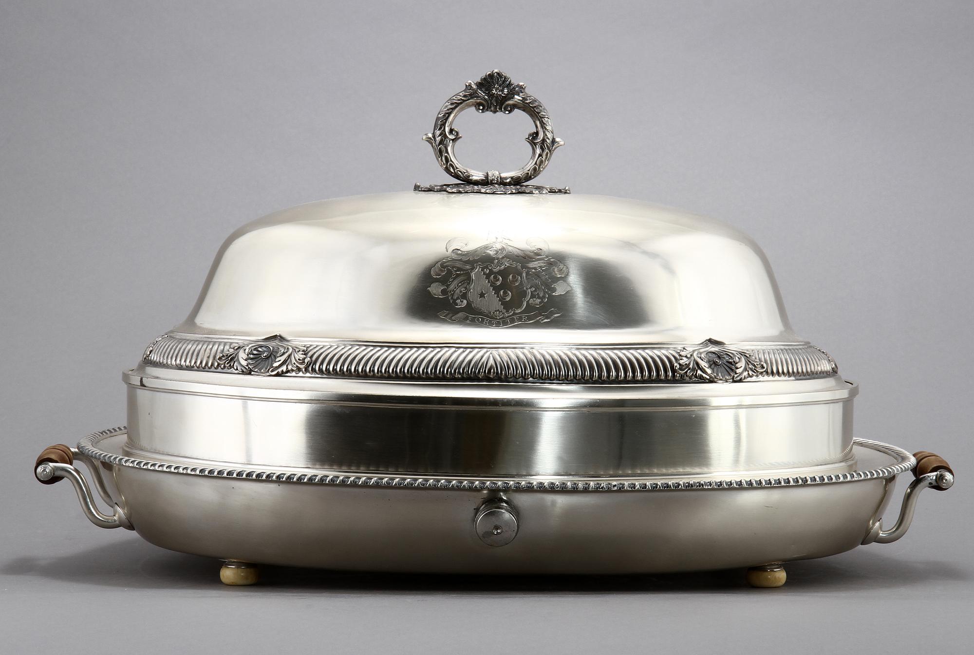 STEKHUV MED VÄRMEFAT, vitmetall, 1900-tal.