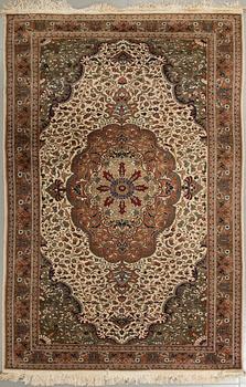 A Kayseri rug, 290 x 195 cm.