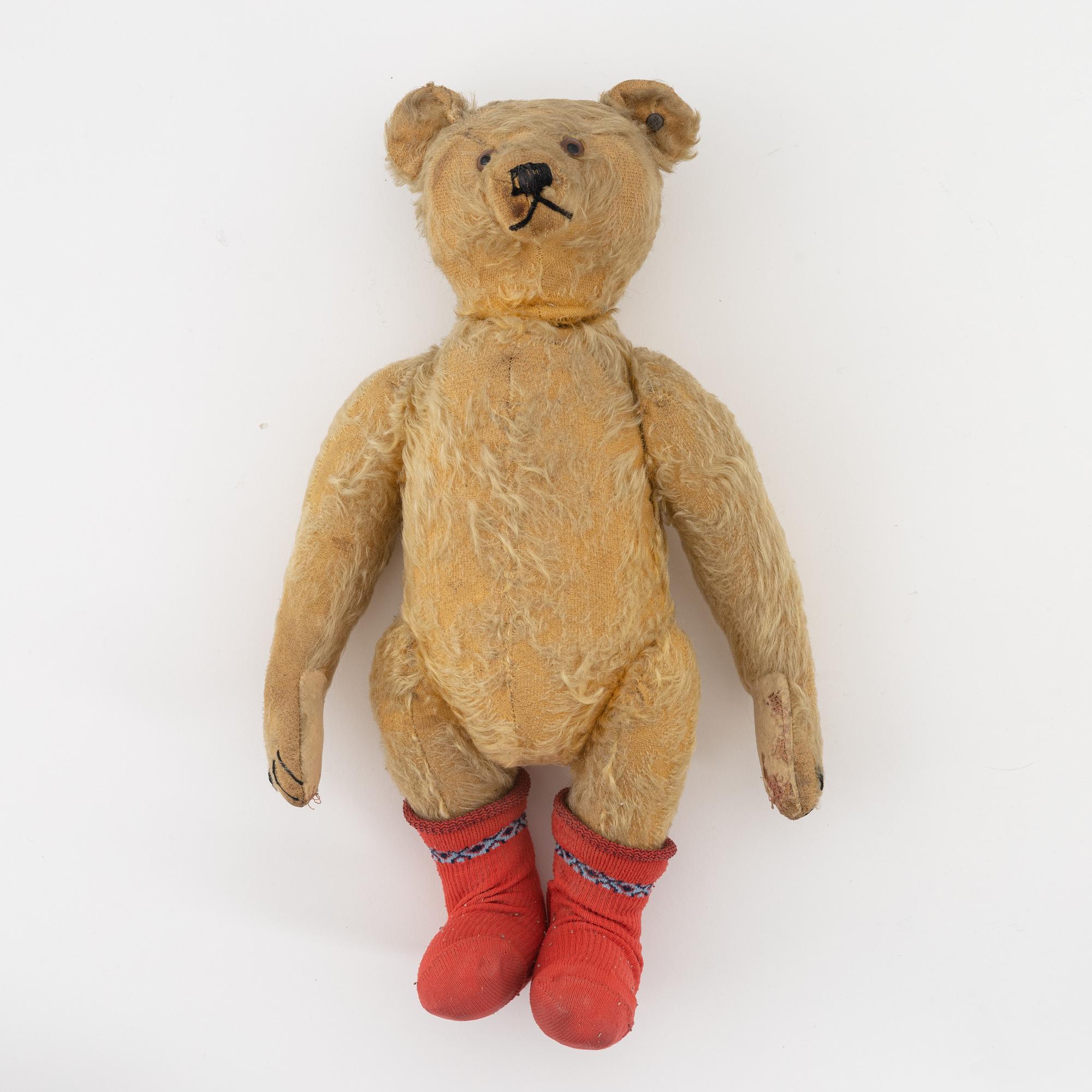 a Steiff teddy bear, Germany, first half of the 20th century.