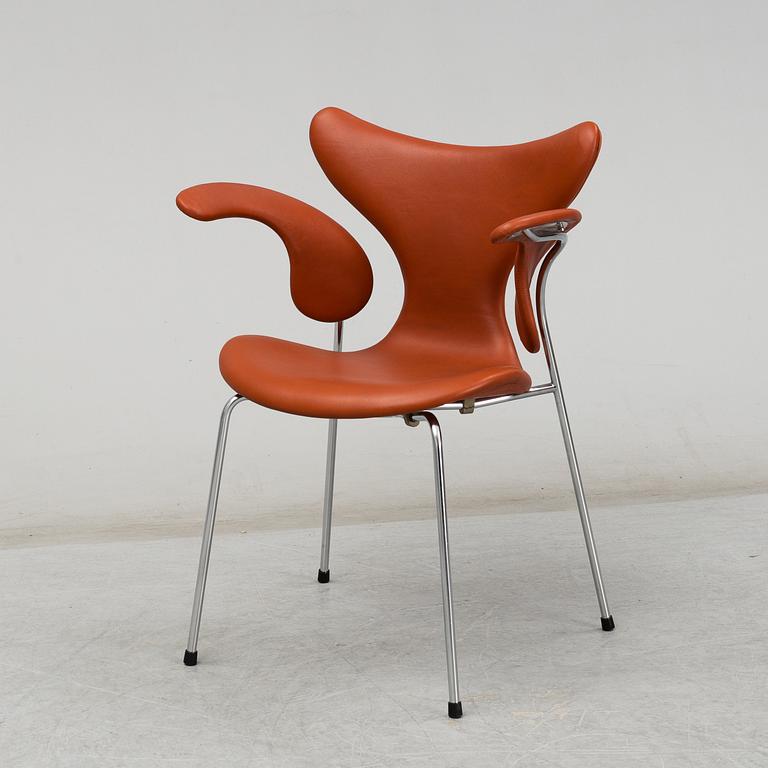 ARNE JACOBSEN, karmstol, "Liljan", Fritz Hansen, Danmark.