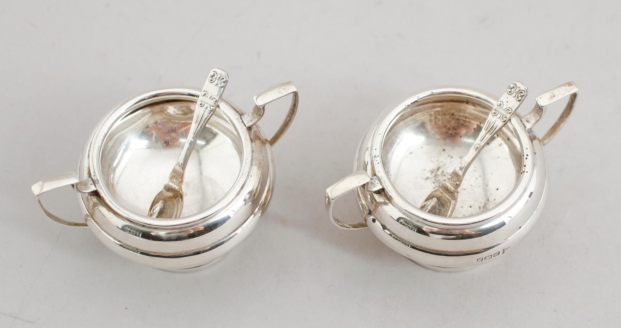 SALTKAR, 1 par, silver, Sheffield 1914. Vikt ca 96 gram.